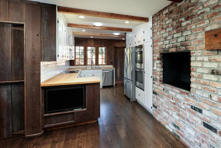 279 Covington Road, Los Altos, California 94024