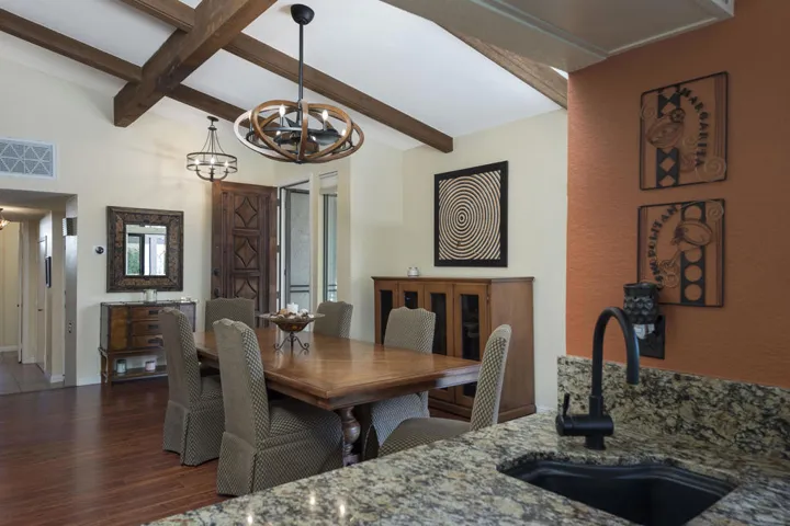 44017 Erie Court - Wet Bar with Formal D