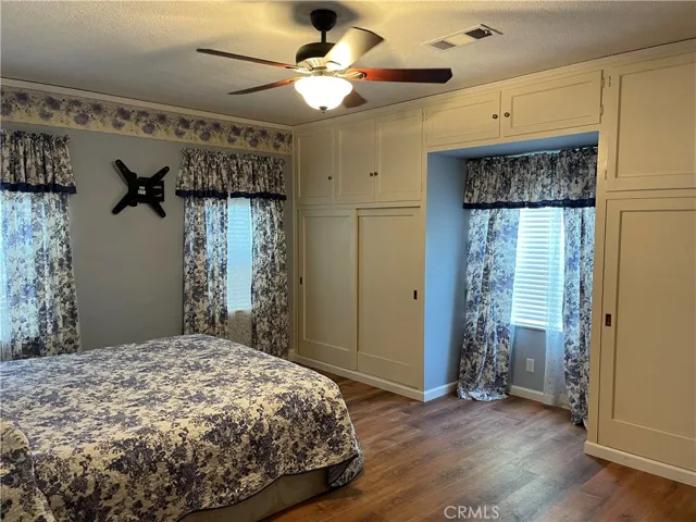 Master with lots of closet space