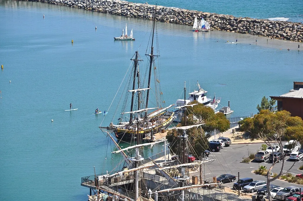 South Cove communtiy is close to the Dana Point Harbor, The Lantern District and beaches.