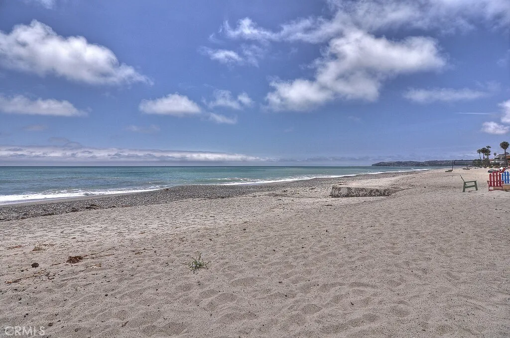 South Cove communtiy is close to the Dana Point Harbor, The Lantern District and beaches.