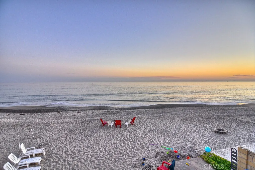 South Cove communtiy is close to the Dana Point Harbor, The Lantern District and beaches.