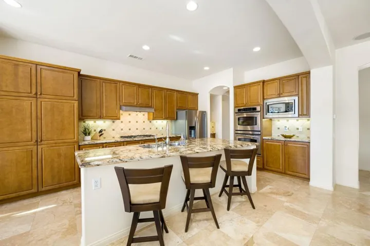 78181 Red Hawk Ln.