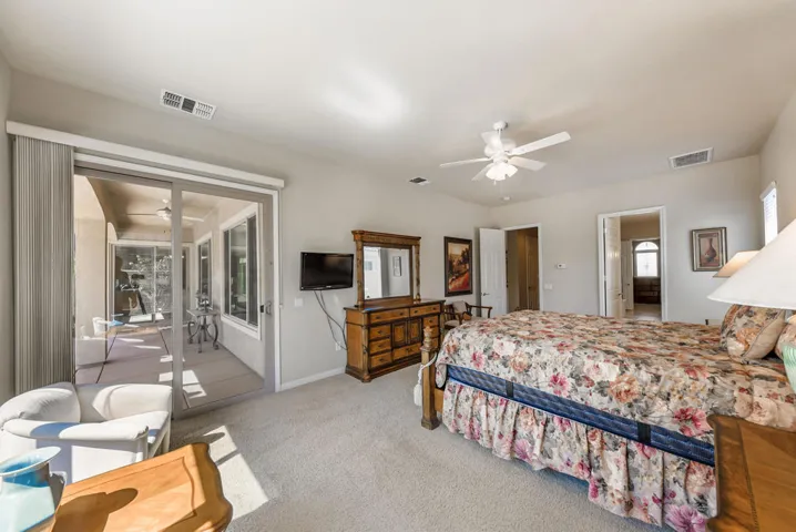 81713 Avenida Santiago-40