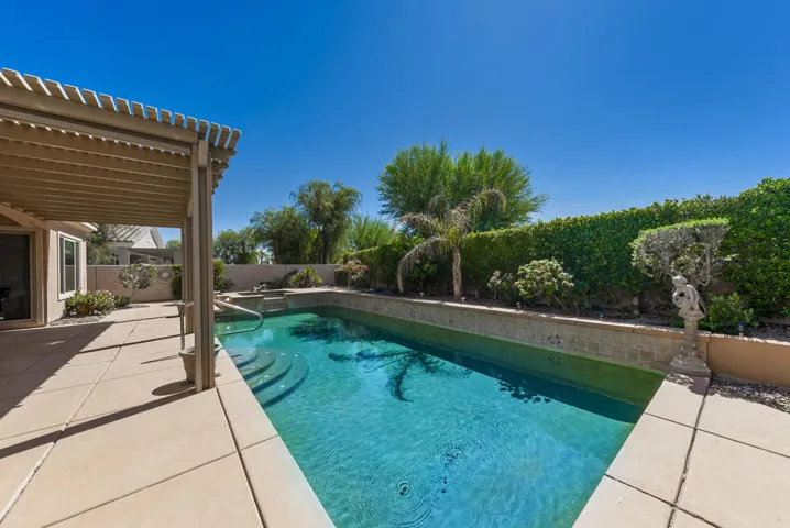 81713 Avenida Santiago-58