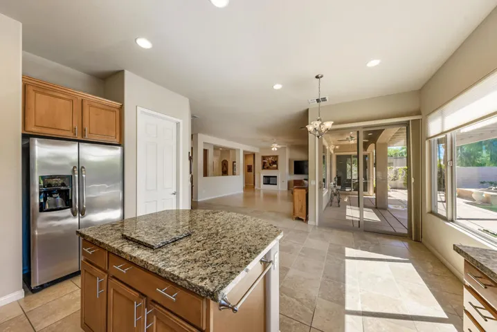 81713 Avenida Santiago-26