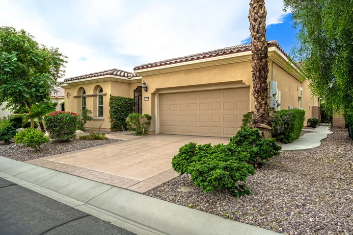 81809 Camino Cantos-1