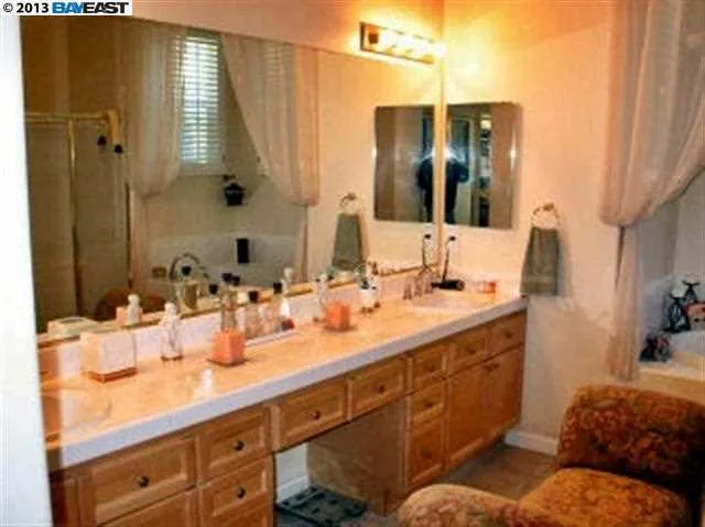 1566 Melanie Way, Livermore, California 94550-0800