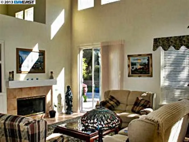 1566 Melanie Way, Livermore, California 94550-0800