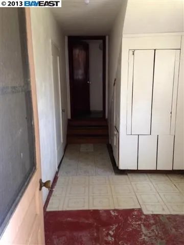 21279 Birch St, Hayward, California 94541-1537