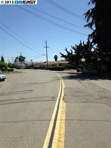21279 Birch St, Hayward, California 94541-1537
