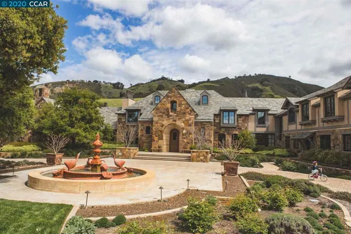 7 Country Oak Ln, Alamo, California 94507