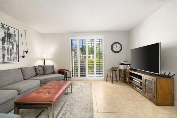 18-web-or-mls-RZValleVista_2022_018