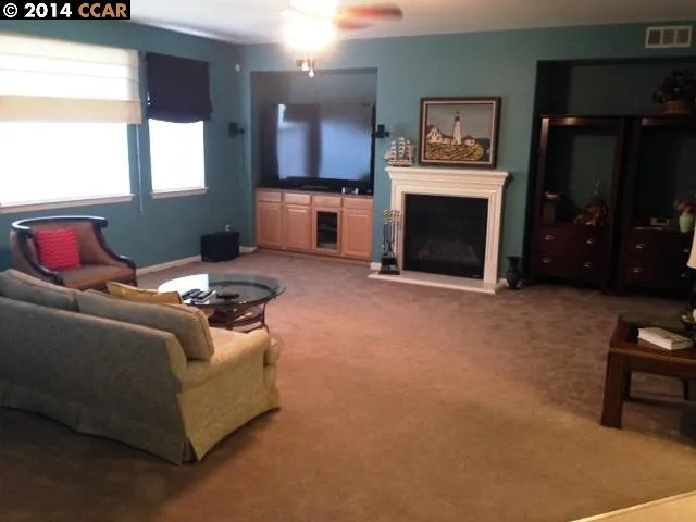 4000 Blacksmith Cir, Oakley, California 94561-4406