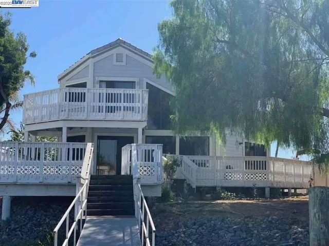 2112 Portside Ct, Discovery Bay, California 94505