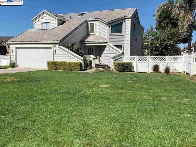 2112 Portside Ct, Discovery Bay, California 94505