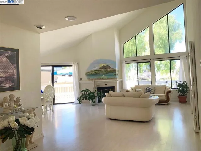 2112 Portside Ct, Discovery Bay, California 94505
