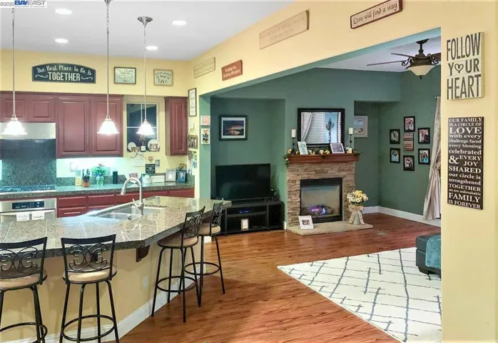 1721 Cherry Blossom Ln, Tracy, California 95377