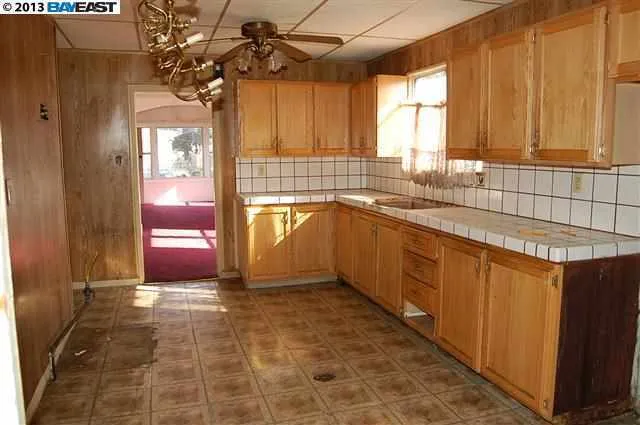 1485 82nd Ave, Oakland, California 94621-2201