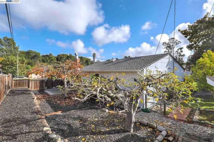 4826 Meadowbrook Dr, Richmond, California 94803
