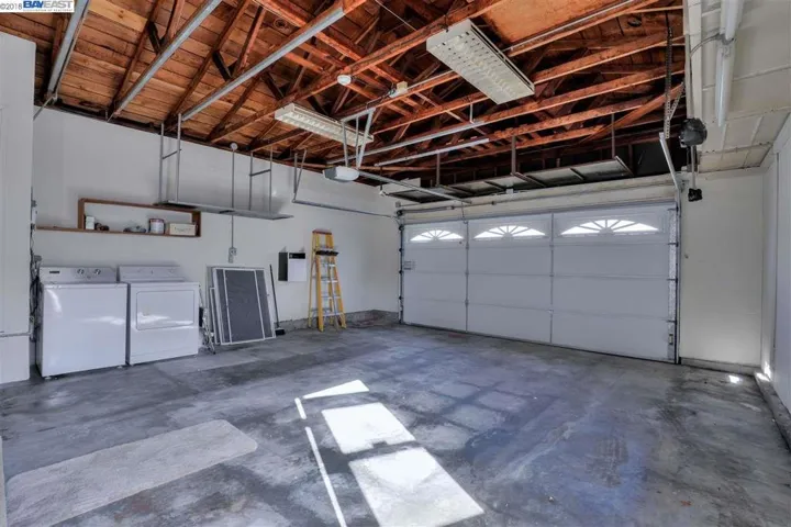 4826 Meadowbrook Dr, Richmond, California 94803