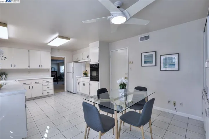 4826 Meadowbrook Dr, Richmond, California 94803