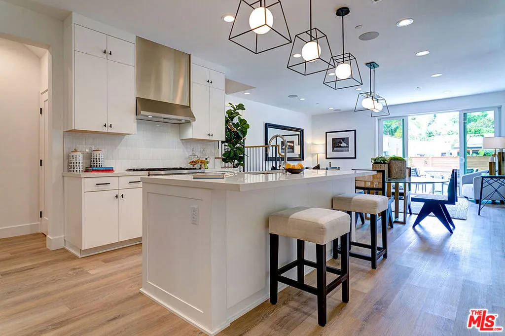 813 N Orange Drive, Los Angeles, California 90038 home-pic-7