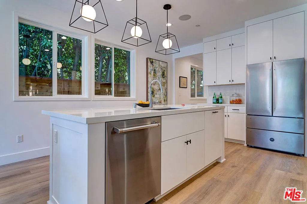 813 N Orange Drive, Los Angeles, California 90038 home-pic-6