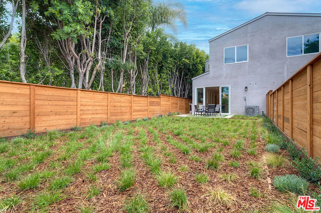 813 N Orange Drive, Los Angeles, California 90038 home-pic-13