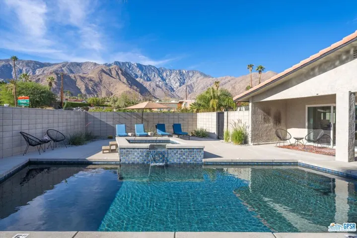 2710 N Girasol Avenue, Palm Springs, California 92262