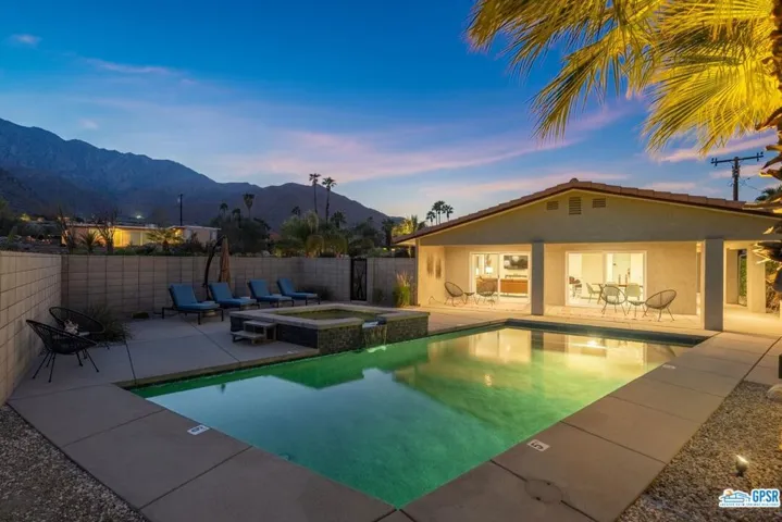 2710 N Girasol Avenue, Palm Springs, California 92262