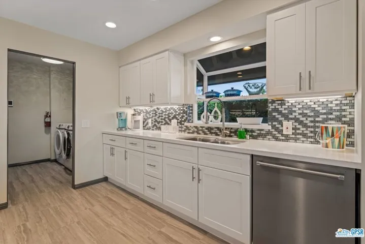 2710 N Girasol Avenue, Palm Springs, California 92262