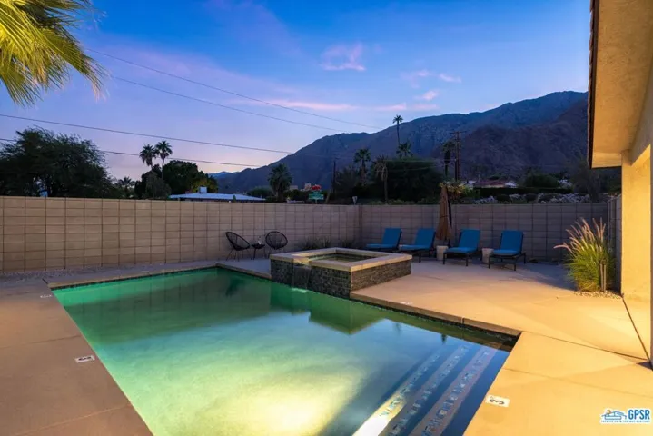 2710 N Girasol Avenue, Palm Springs, California 92262