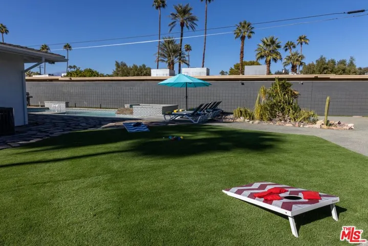 980 N Buttonwillow Circle, Palm Springs, California 92262