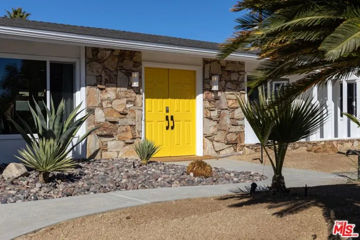 980 N Buttonwillow Circle, Palm Springs, California 92262