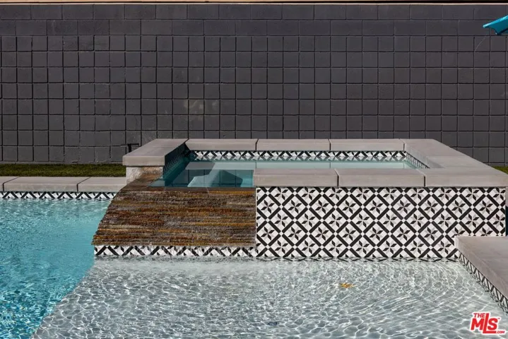 980 N Buttonwillow Circle, Palm Springs, California 92262