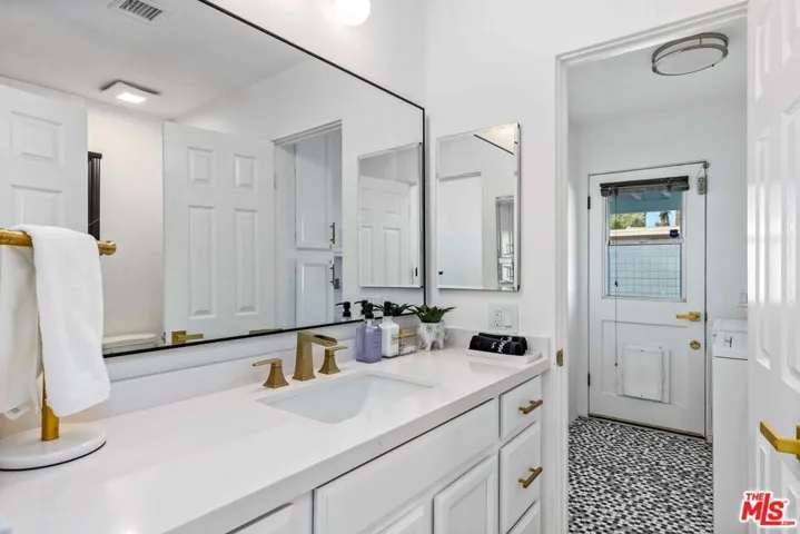 980 N Buttonwillow Circle, Palm Springs, California 92262