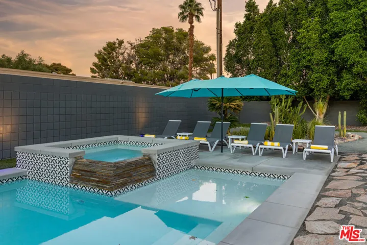 980 N Buttonwillow Circle, Palm Springs, California 92262