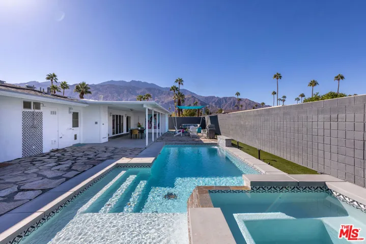 980 N Buttonwillow Circle, Palm Springs, California 92262