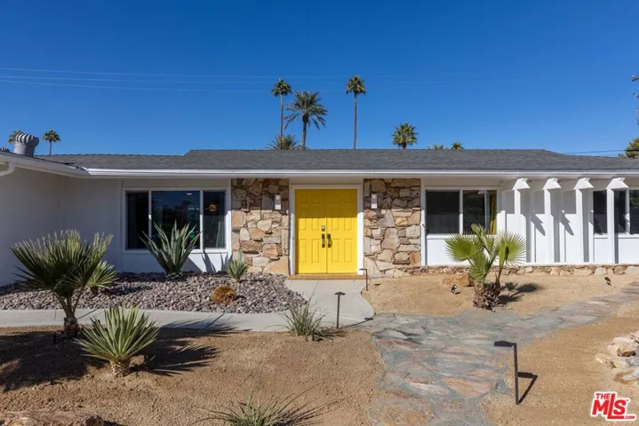 980 N Buttonwillow Circle, Palm Springs, California 92262