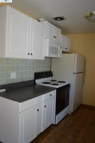 1062 Avondale Lane, Hayward, California 94545