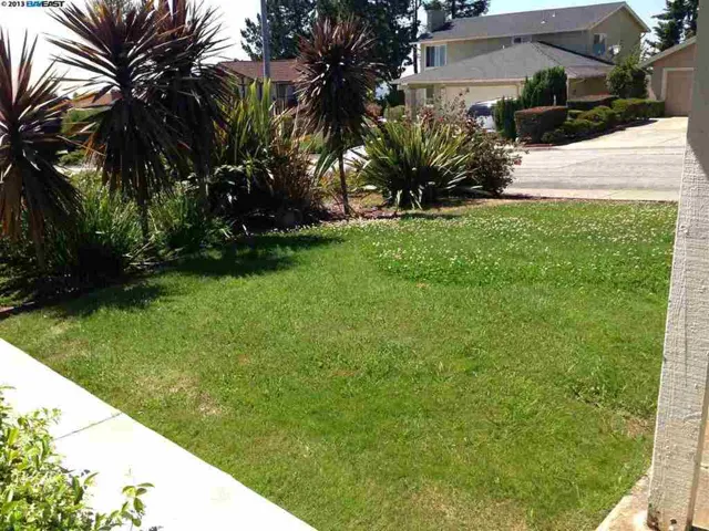 3569 La Mesa Dr, Hayward, California 94542-2525