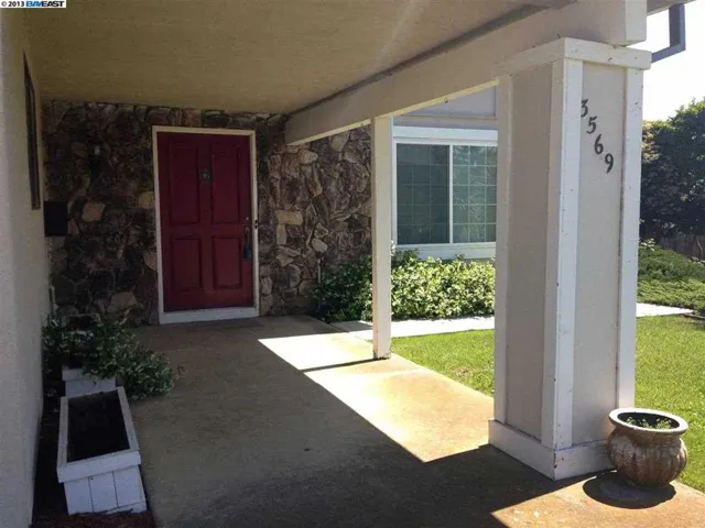 3569 La Mesa Dr, Hayward, California 94542-2525