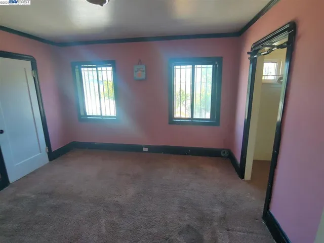 2611 Parker Ave, Oakland, California 94605