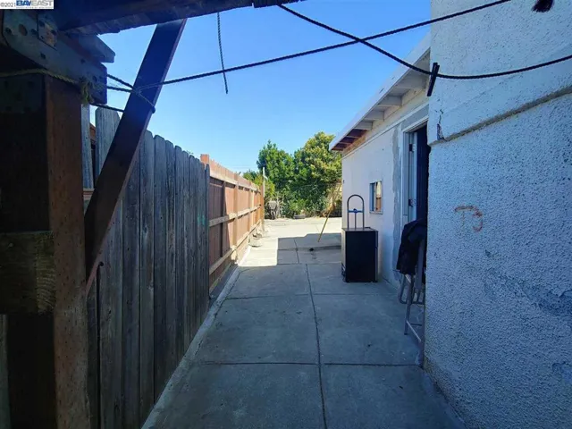 2611 Parker Ave, Oakland, California 94605