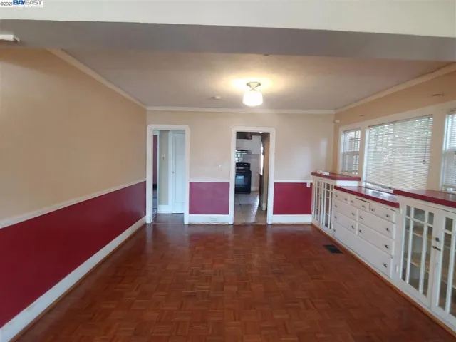 2611 Parker Ave, Oakland, California 94605