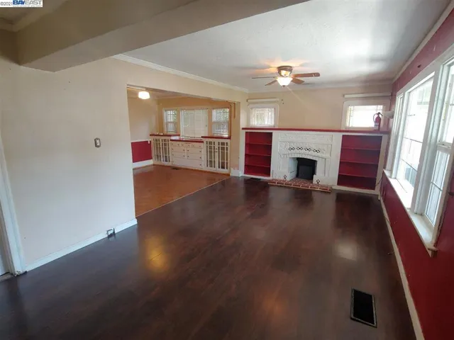 2611 Parker Ave, Oakland, California 94605
