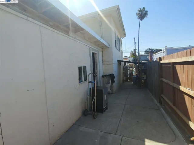2611 Parker Ave, Oakland, California 94605