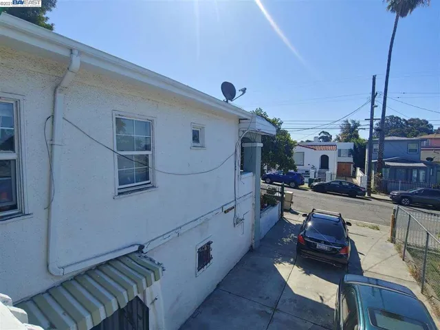 2611 Parker Ave, Oakland, California 94605
