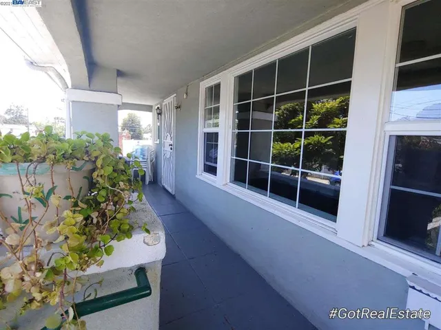 2611 Parker Ave, Oakland, California 94605